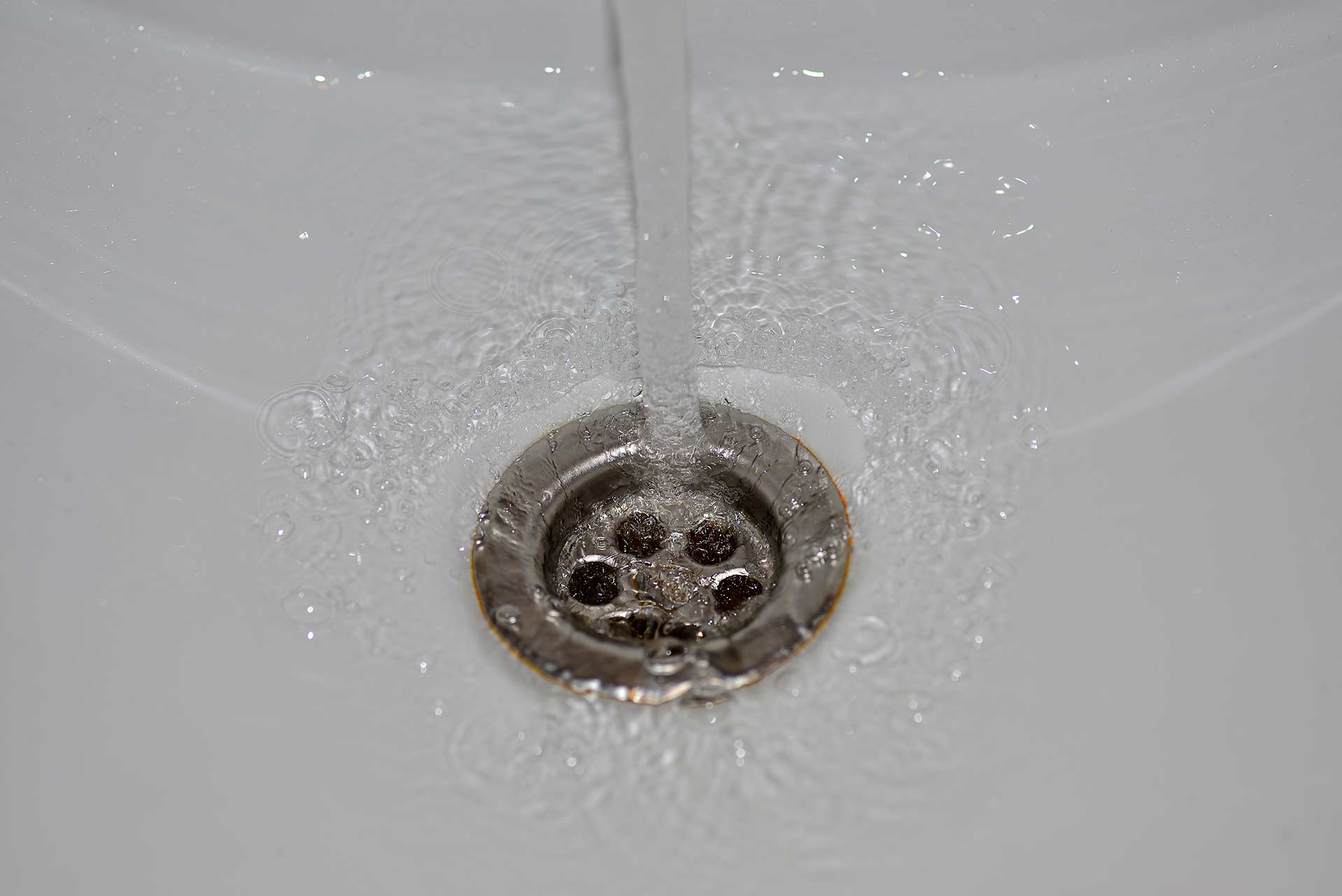 A2B Drains provides services to unblock blocked sinks and drains for properties in Witney.